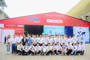 Sinh viên trường Đại học Sao Đỏ tham gia triển lãm MTA Hà Nội 2023