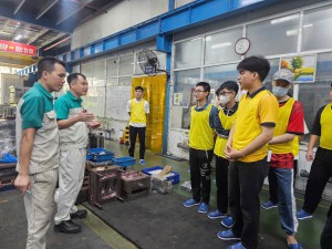 Sinh viên khóa 12 đi thực tập tại Công ty TNHH Nhựa An...