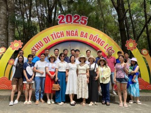 CHUYẾN THAM QUAN VỀ NGUỒN CỦA GIẢNG VIÊN KHOA ĐIỆN-...
