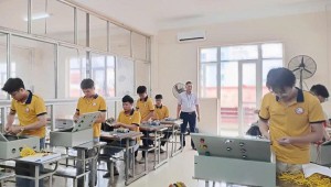 KHOA ĐIỆN TỔ CHỨC THI SINH VIÊN GIỎI– KHẲNG ĐỊNH CHẤT...