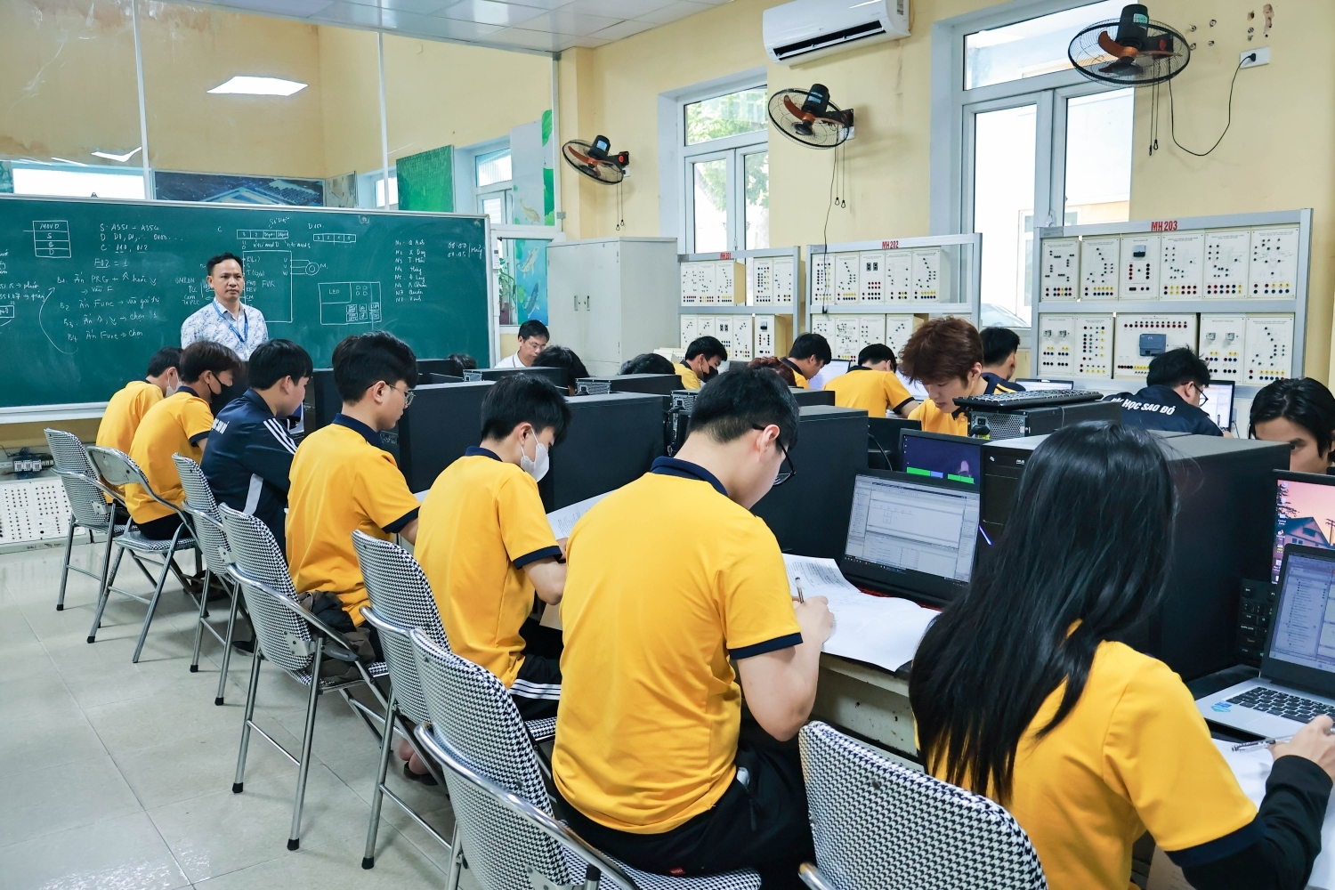 656775703 1404394575065386 2004908952886415518 n